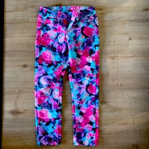 Beautiful flower Jeans size 6